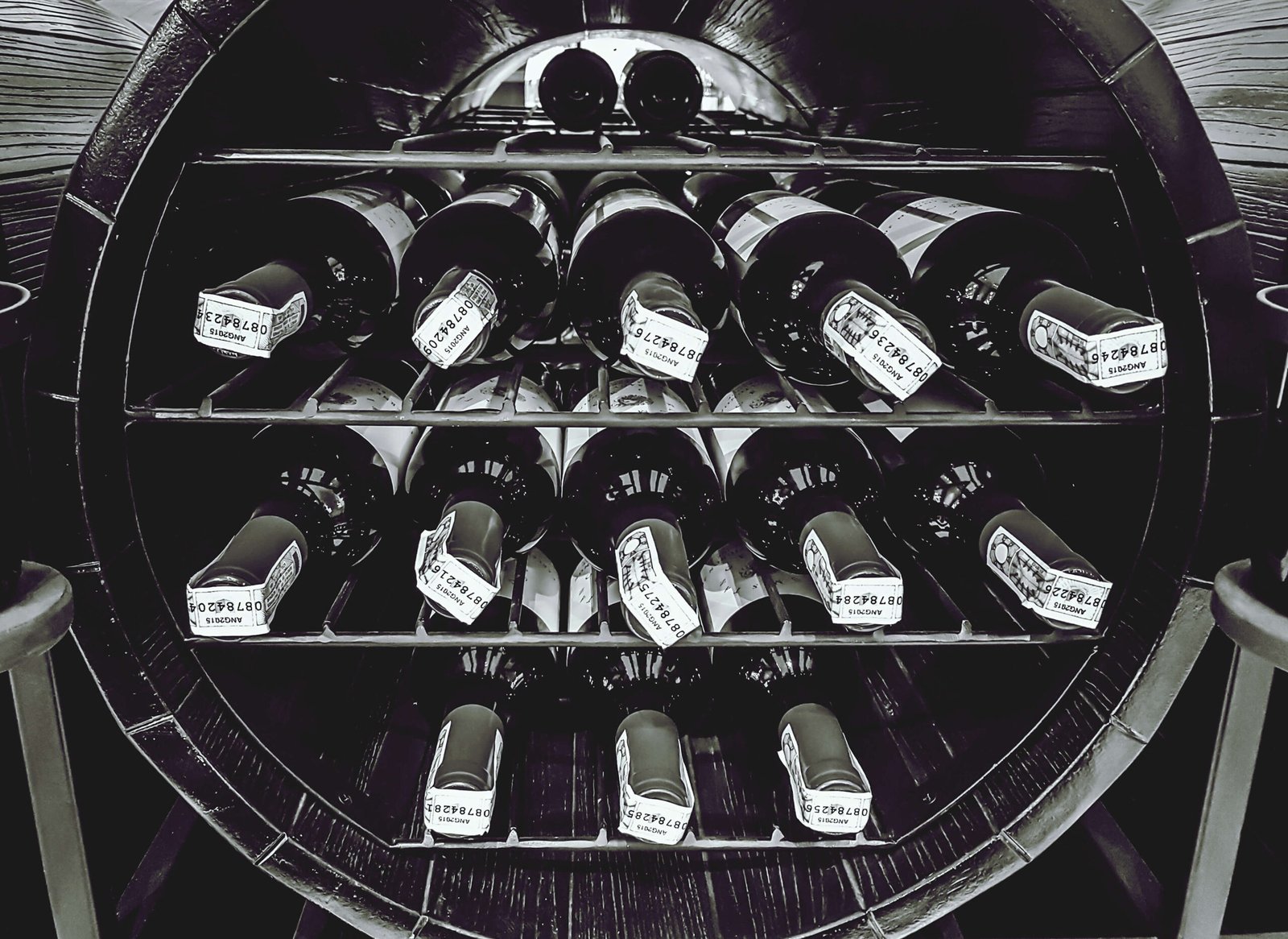 close-up-wine-bottles (1)