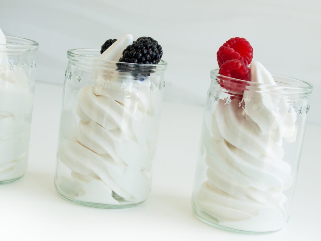 Soft serve yogurt with berries toppings